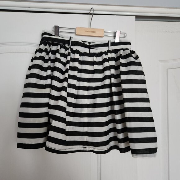 Sweet Rain Striped Black and White Skirt - Size L - Picture 4 of 8